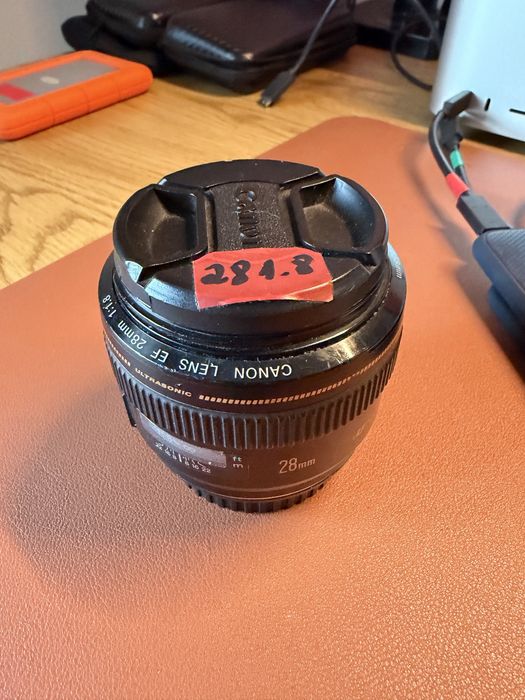 Objetiva Canon 28mm 1.8