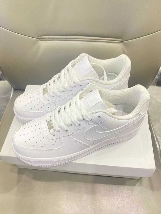 NIKE Air Force 1 07'Buty Sneakersy Sportowe r.39