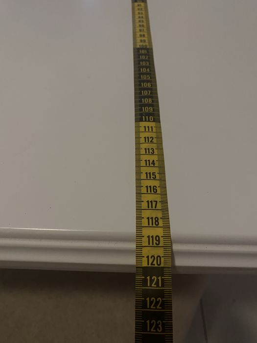 Mesa octogonal usada branca