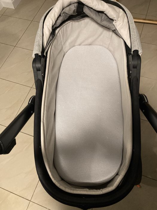 Wózek Mutsy Igo 2+ gondola + fotelik Maxi-Cosi + adaptery + śpiwór