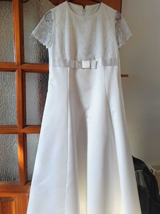 Piękna sukienka komunijna