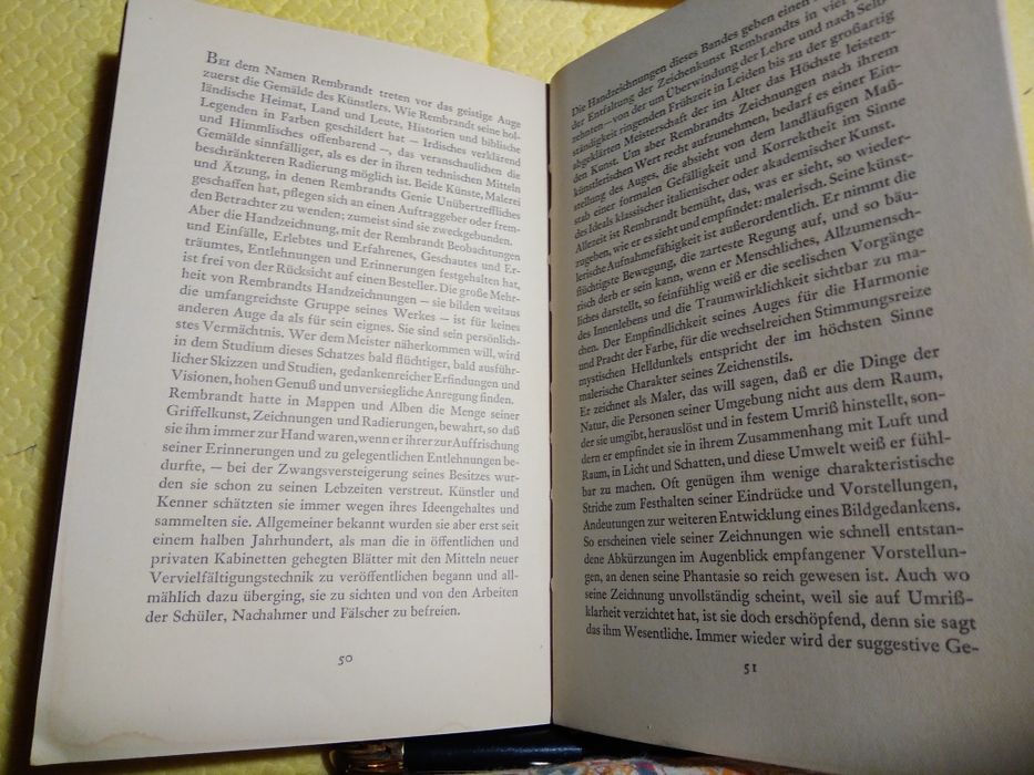 Книга Рембрандт. Старая.