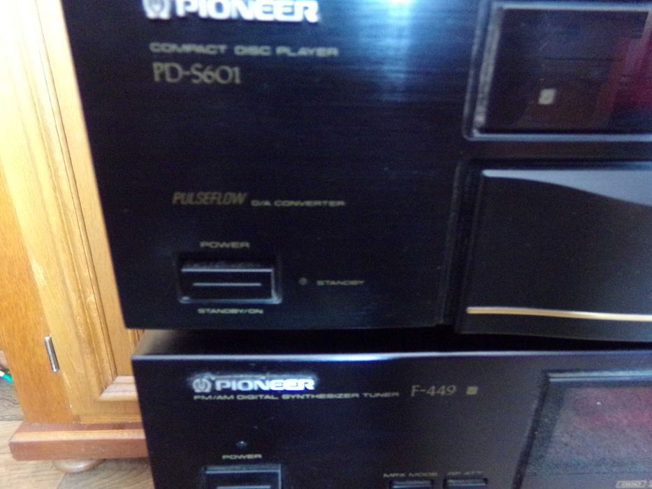 Pioneer F-449 tuner .