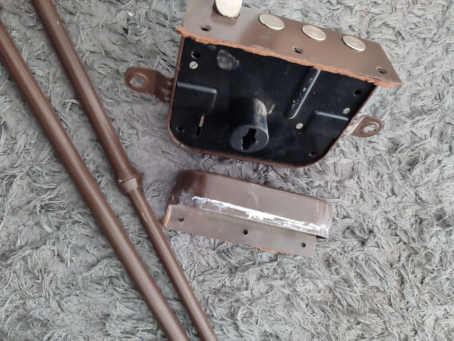 Fechaduras direitas várias