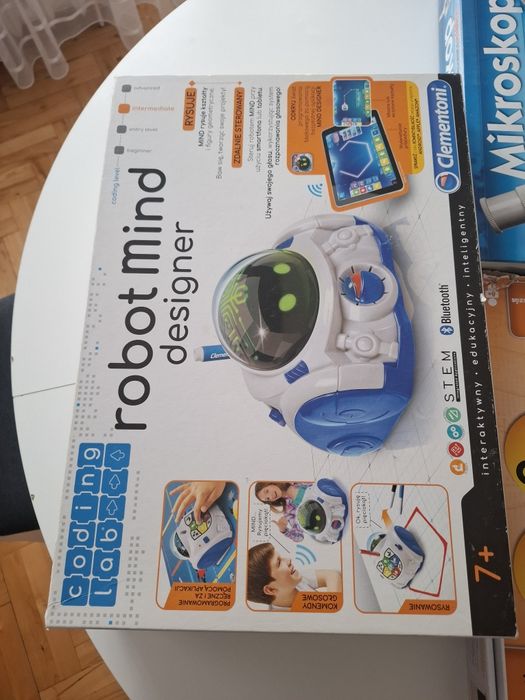 Interaktywny robot mini designer