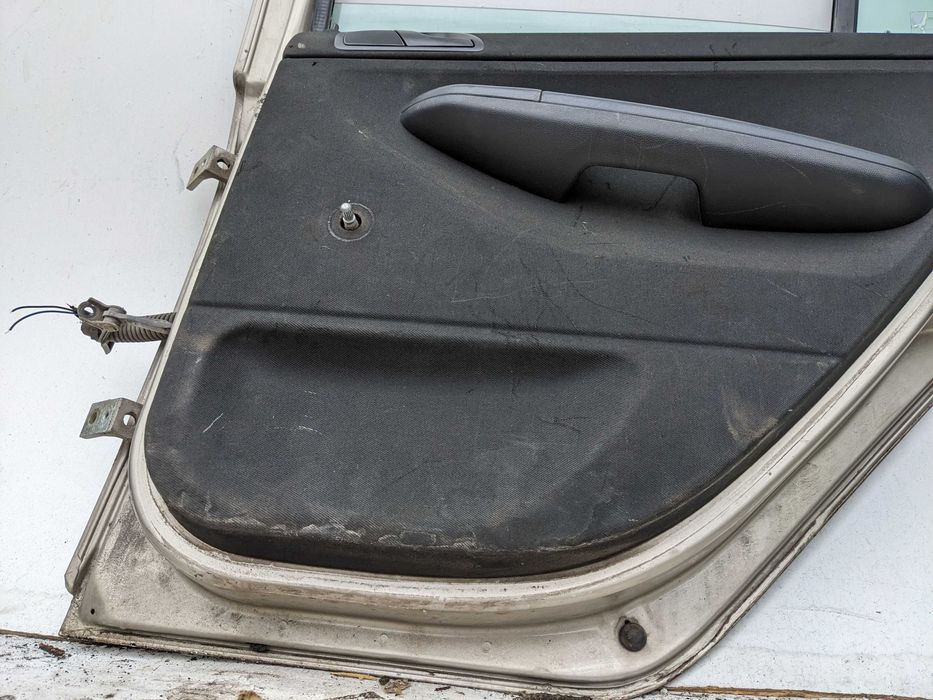 Skoda Fabia I Kombi Drzwi Prawy Tył Prawe Tylne PT Lakier 9201