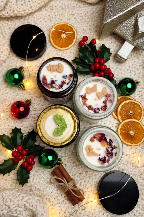 Świeca sojowa świateczna z dowolną dekoracją