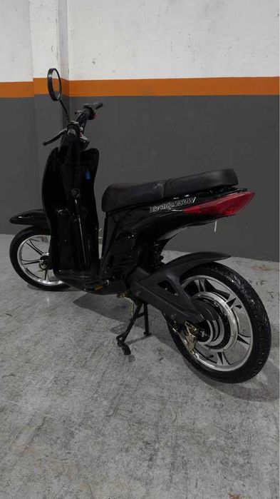 Moto Scooter Eléctrica Como Nova