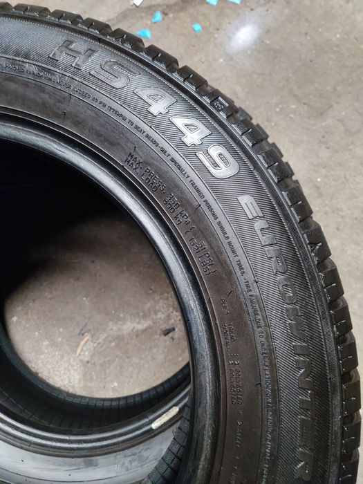 Pneus 205/65r16 Falken HS449 EuroWinter com 85% piso
