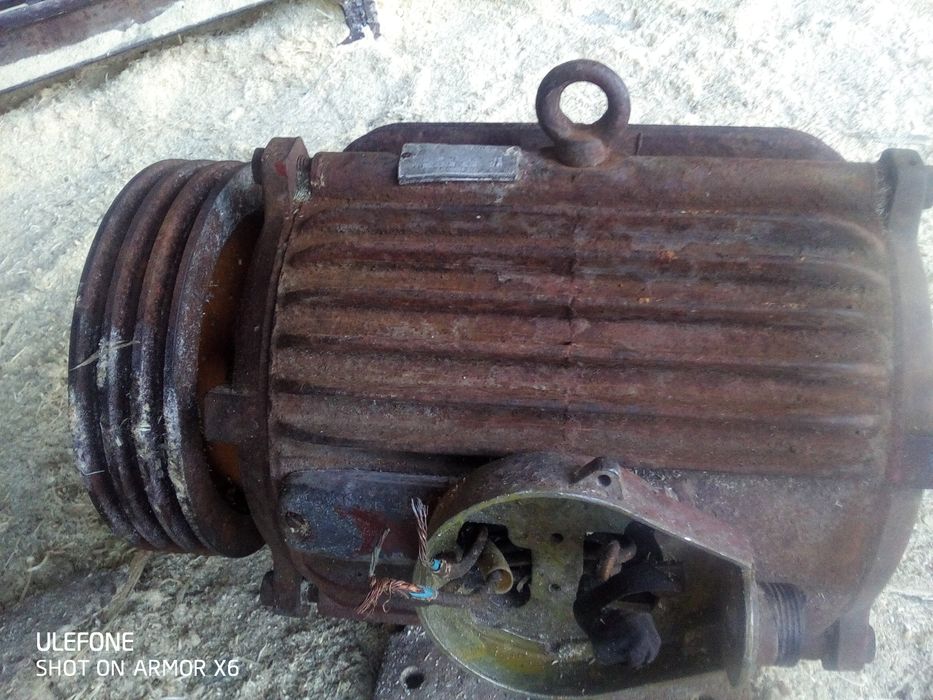 продам мотор 7.5кв