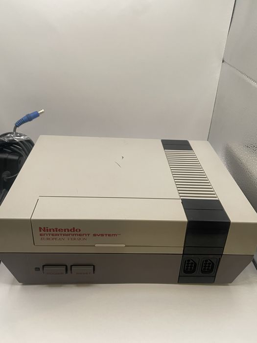 Konsola Nintendo Nese 001 + gry