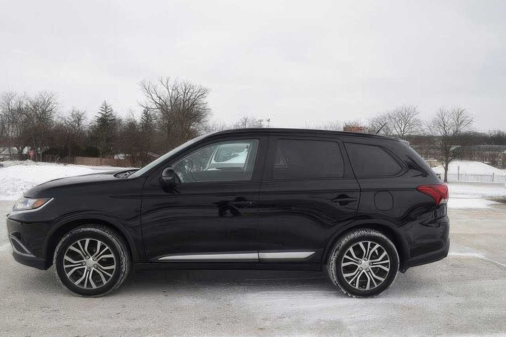 Mitsubishi Outlander SEL      2016