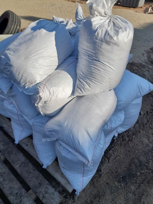 Ziemia ogrodowa  czarnoziem, PH 5,5 - 6,5 kora, obornik, odbiór Lublin