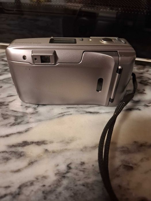 Máquina fotografica de rolo avariada
