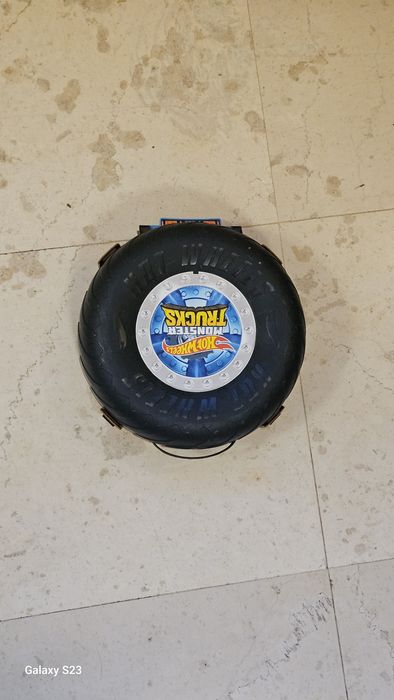 Hot wheels wyrzutnia