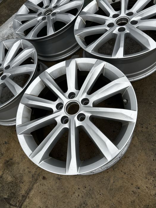 Диски R17 5/112 +Датчики тиску Volkswagen Golf Passat CC Audi Skoda