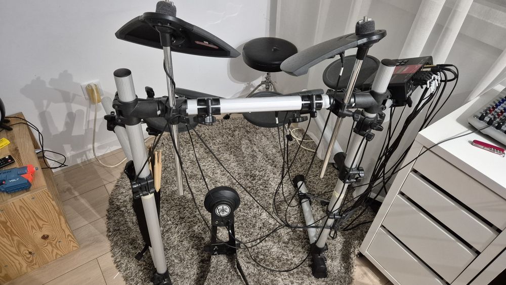 Bateria eletrónica Yamaha DTXplorer