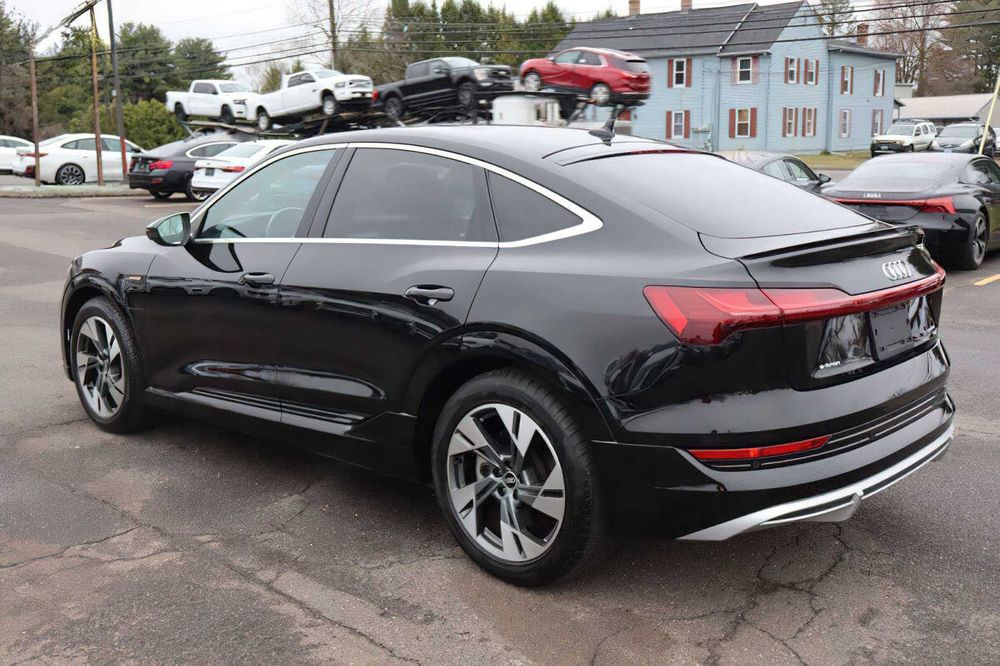 Audi e-tron Sportback quattro Premium      2021