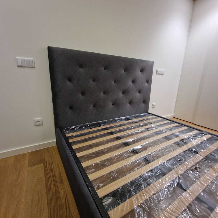 Camas De Casal Estofadas Top de Gama 190x140m Estrado Incluído 199€ !!