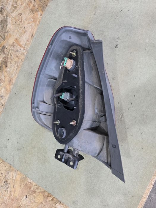 Lampa prawa tył tylna Honda Jazz II 2 04r