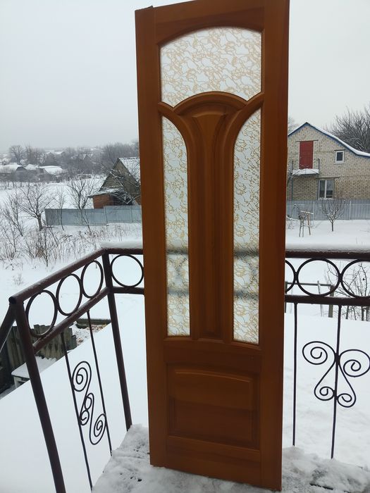 Продам двері міжкімнатні натуральне дерево