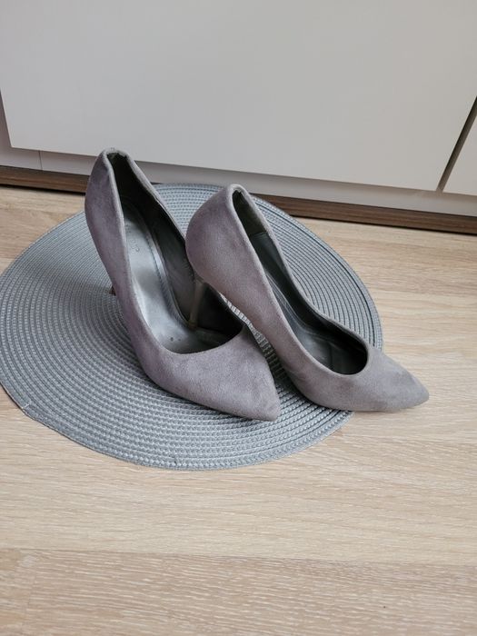 Szpilki zamsz szare Vices 38