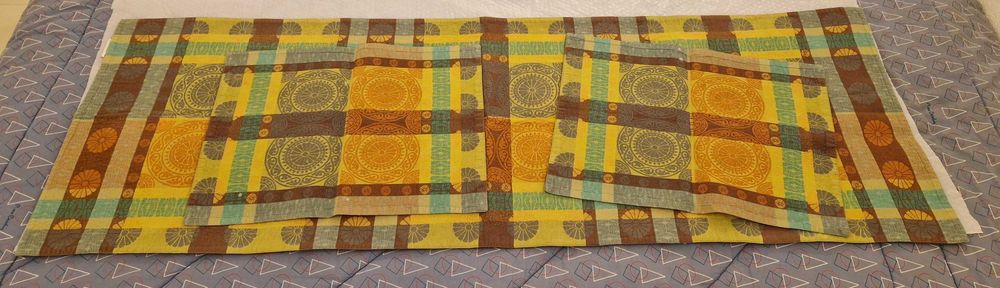 1 Corre mesa e 2 individuais - Loja do Gato Preto