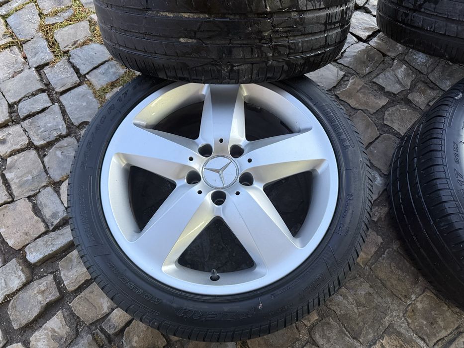 Jantes Mercedes-Benz  17 Pneus Pirelli P-Zero