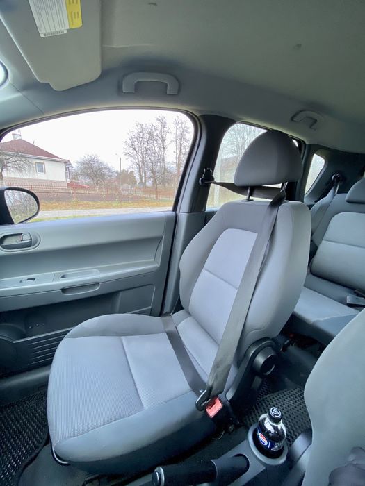 Mitsubishi Colt, 1.1 бензин, економний міський хетчбек