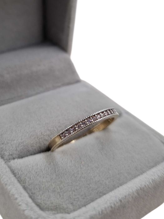 Piękny złoty pierścionek obrączka z cyrkoniami – 2,13 g – p585 – r20