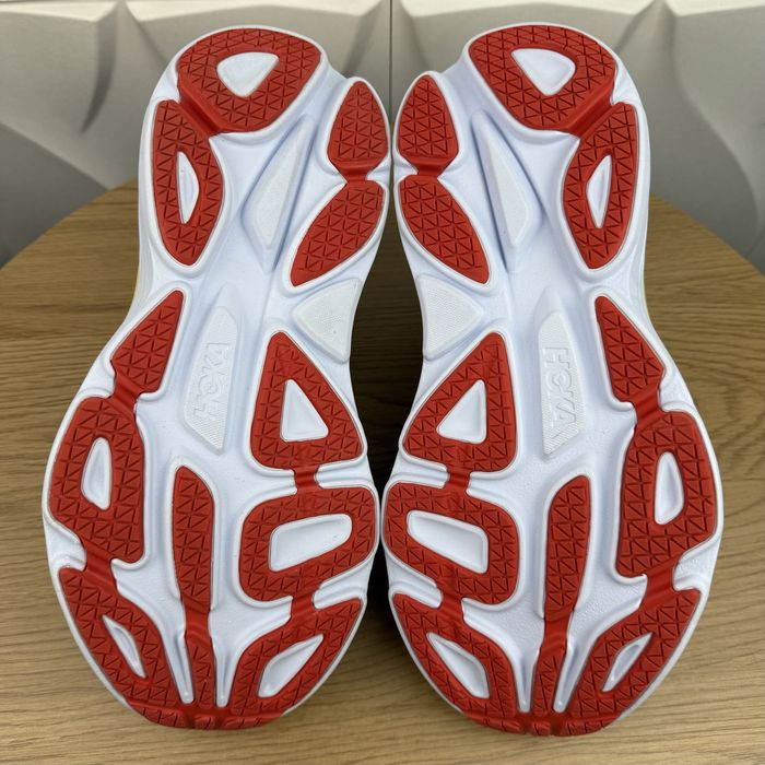 Оригінальні кросівки Hoka bondi 8