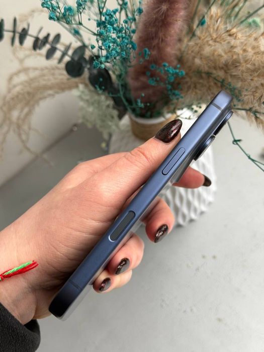 Apple iPhone 17 Pro 256GB Deep Blue. Neverlock. Esim. 1 цикл