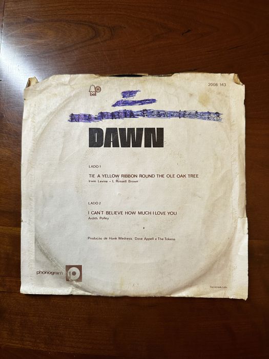 Dawn - Tie a yellow ribbon round the ole oak tree