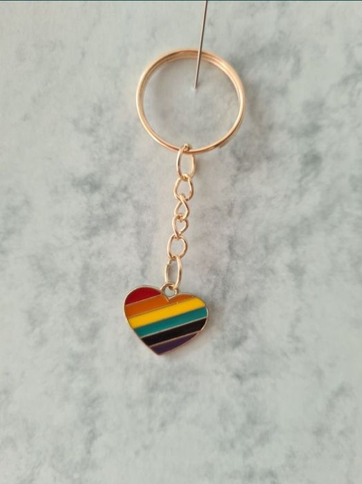 Brelok LGBT serduszko breloczek