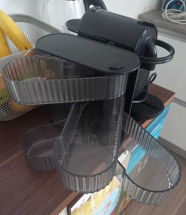 Maquina de café Nespresso + Suporte cápsulas