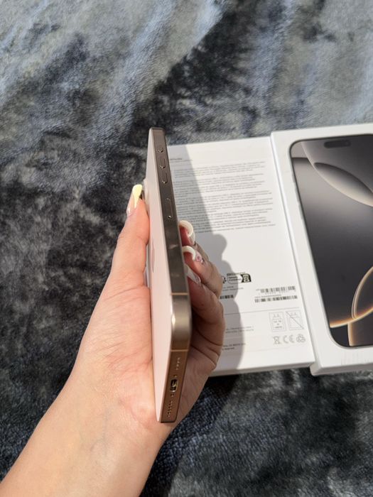 Iphone 16 pro max 256g rosa gold