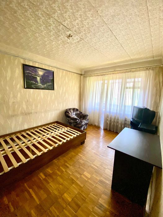 Продаж  3 к.  квартири  Дарницька площа,  Харківське шосе 4/1