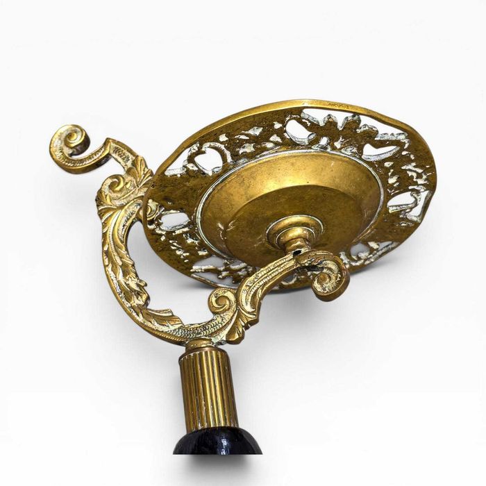 Cinzeiro Chão Antigo em Metal Dourado com Pé Alto e Prato Trabalhado | 68 cm | 1,710 kg