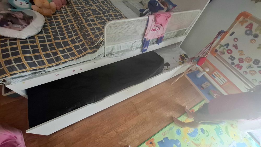 Cama de criança c/gavetão