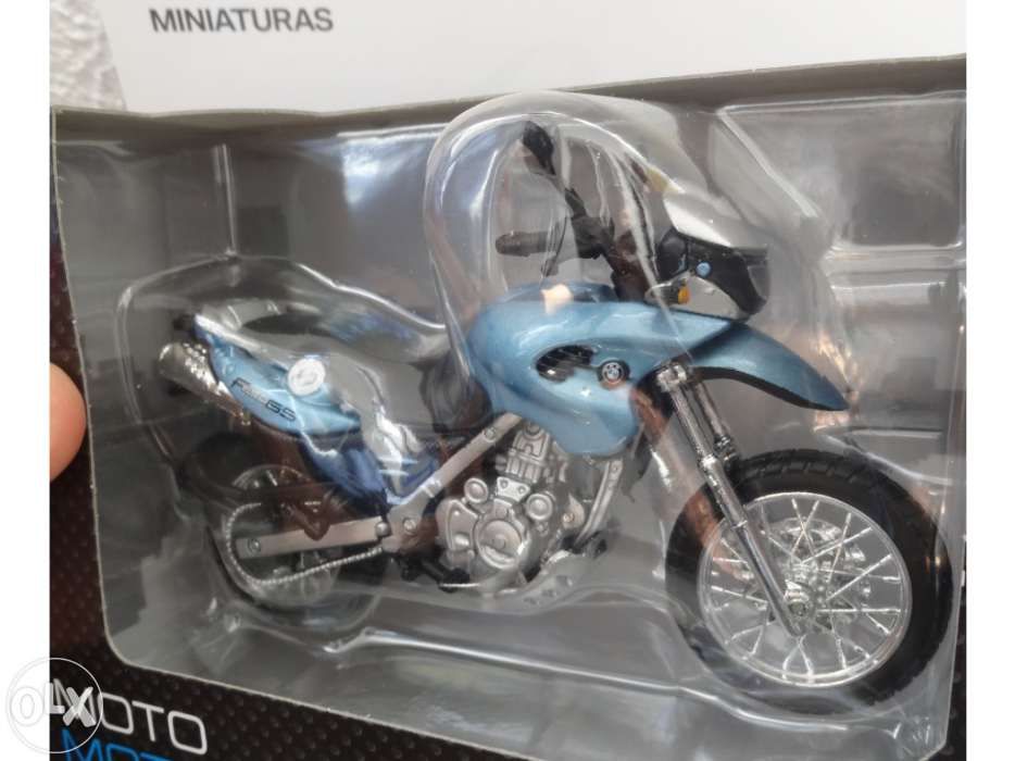 Motas em miniatura bmw f 650 gs cinzenta e azul