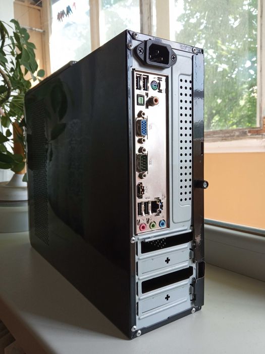 Компьютер Intel Celeron CPU 847 1.10GHz / msi C847MS-E33