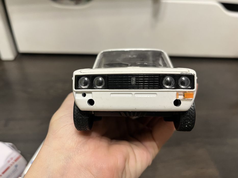 Металева машина Лада жигулі біла