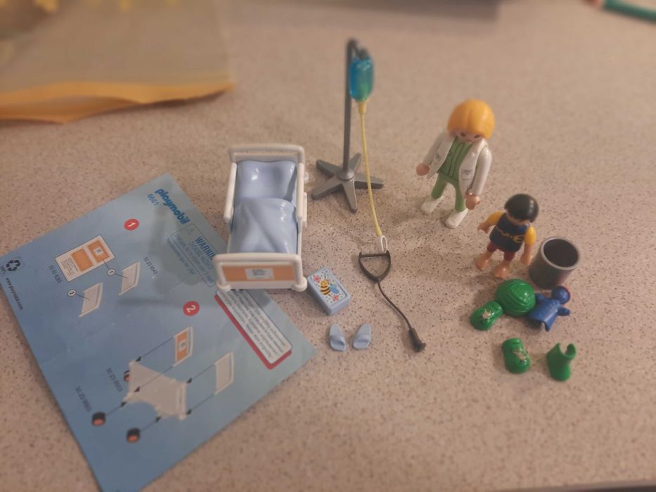 Zestaw playmobile-chlopiec w szpitalu