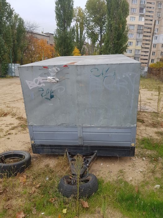 Причеп Електрика працює, світло справне.