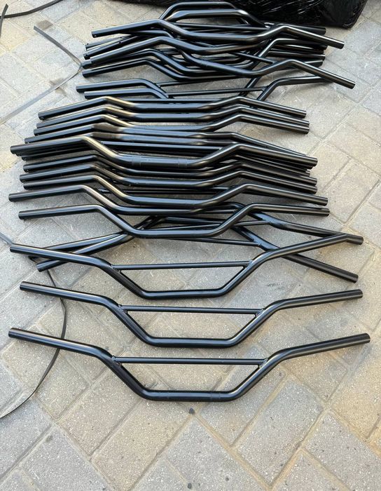 Руль для мотоцикла, різні у наявності