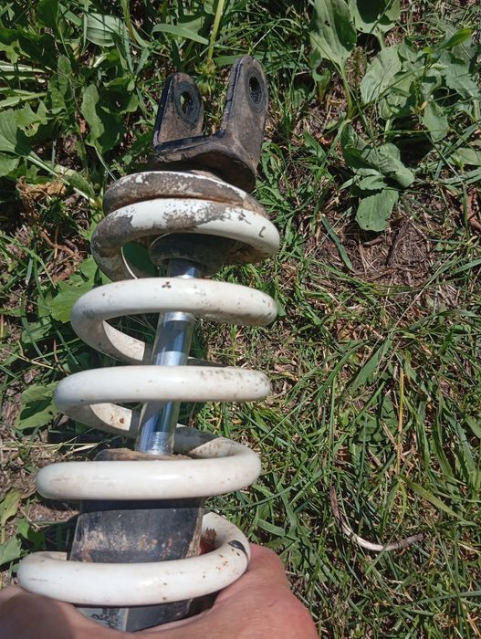 продам амортизатор задний suzuki dr 650