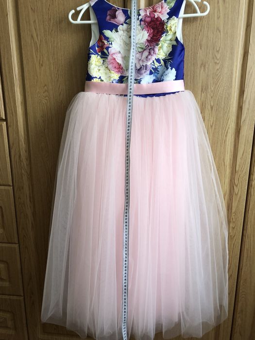 Сукня рожева з квітковим принтом, для дівчинки 128-134, святкова пишна