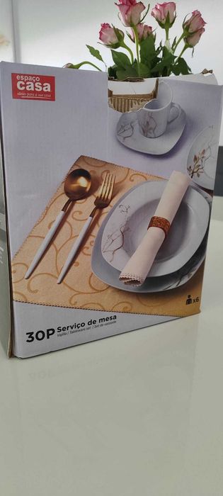Serviço de mesa 30 peças