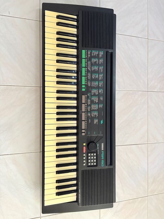 Teclado YAMAHA par 150