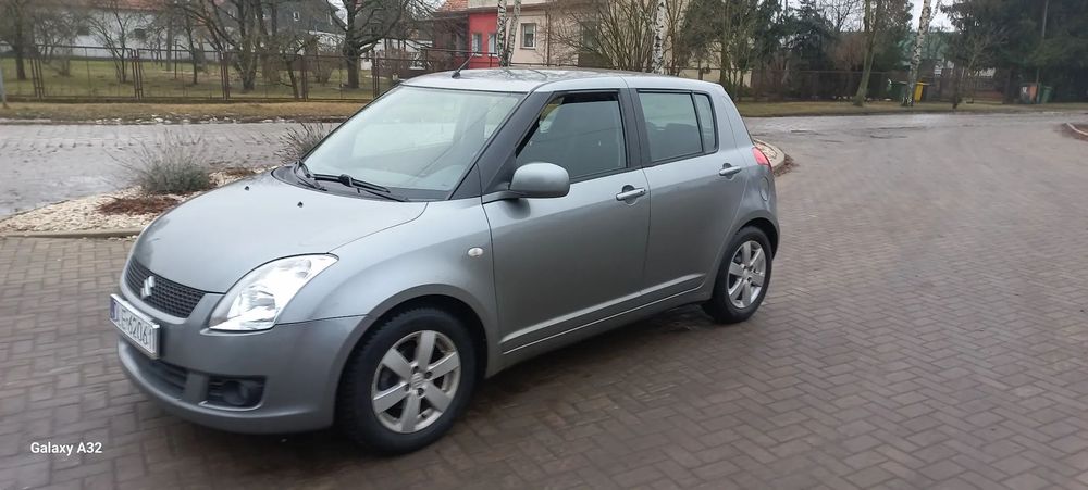 Suzuki Swift Suzuki Swift 1.3 benzyna, 2009 rok, klima, elektryka, zarejestrowany.